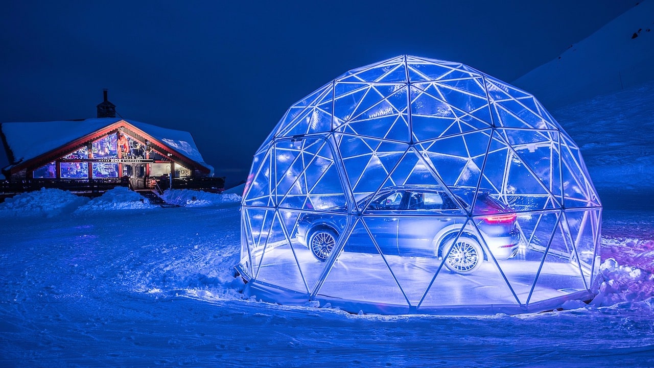 Erlebnis-Shopping in Porsches höchstem Pop-up-Store in den Alpen